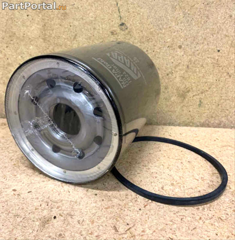 картинка AR101278 фильтр масла John Deere от интернет-сайта partportal