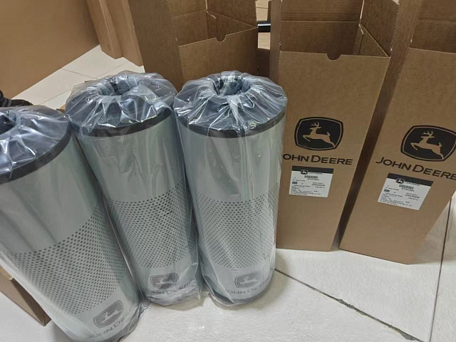 Поставили фильтры John Deere